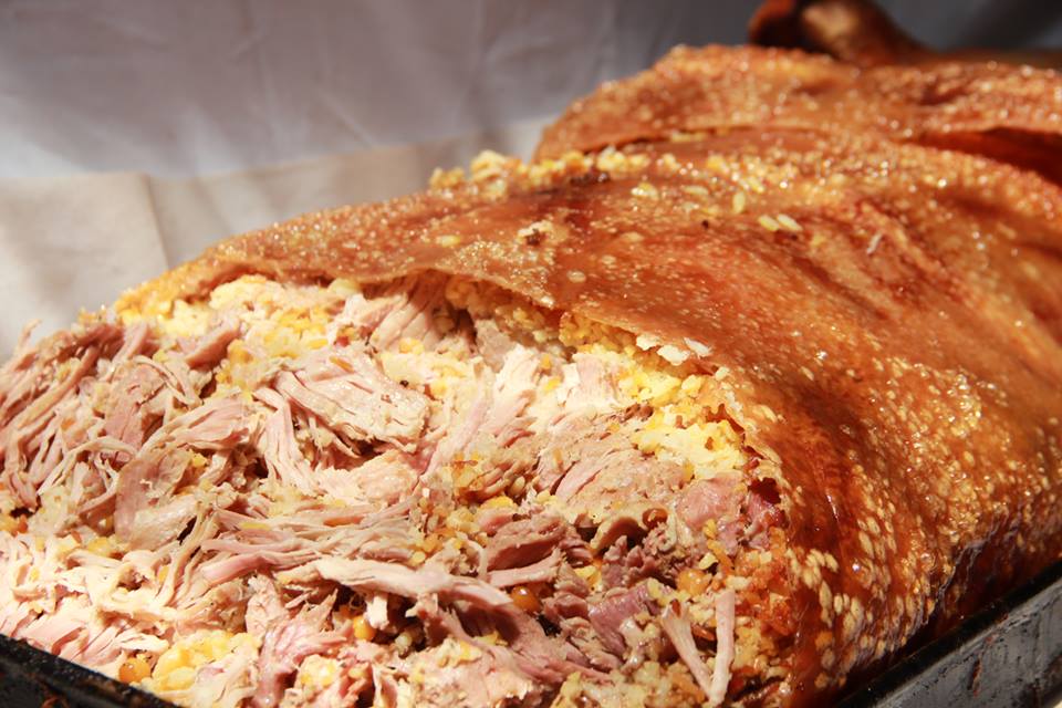 El sabor inconfundible de la lechona tolimense: una tradición que conquista paladares